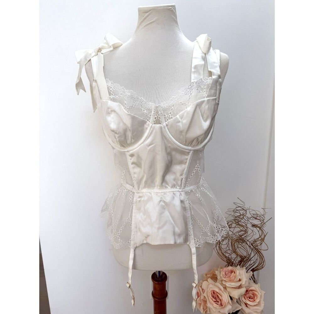 Studio Pia Aurora Ivory Broderie Anglaise Lace Basque Bodysuit Size 8/L-XL NWT